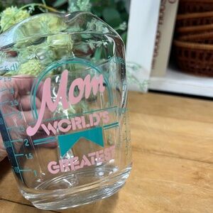 Anchor Hocking measuring cup worlds greatest MOM glass 2 cups